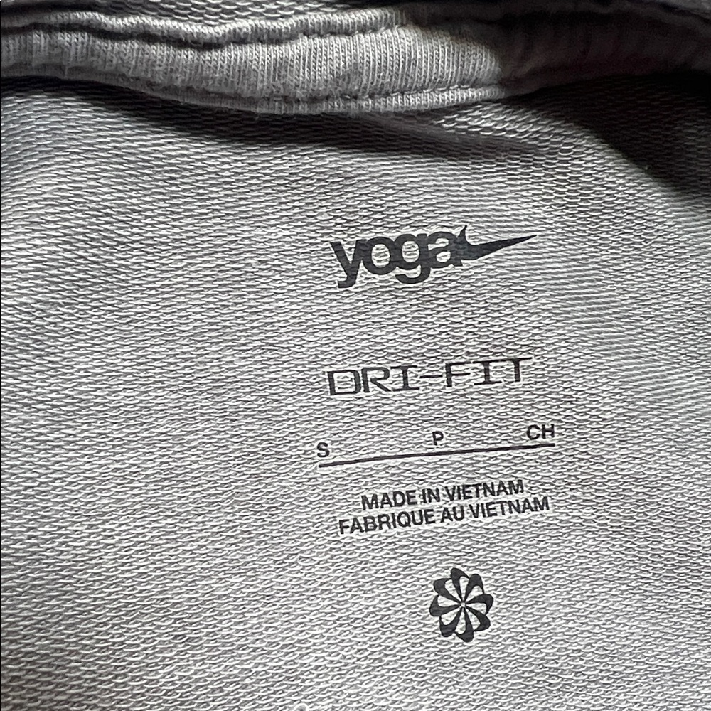 Nike Yoga oversized cropped hoodie size small - Picture 3 of 10